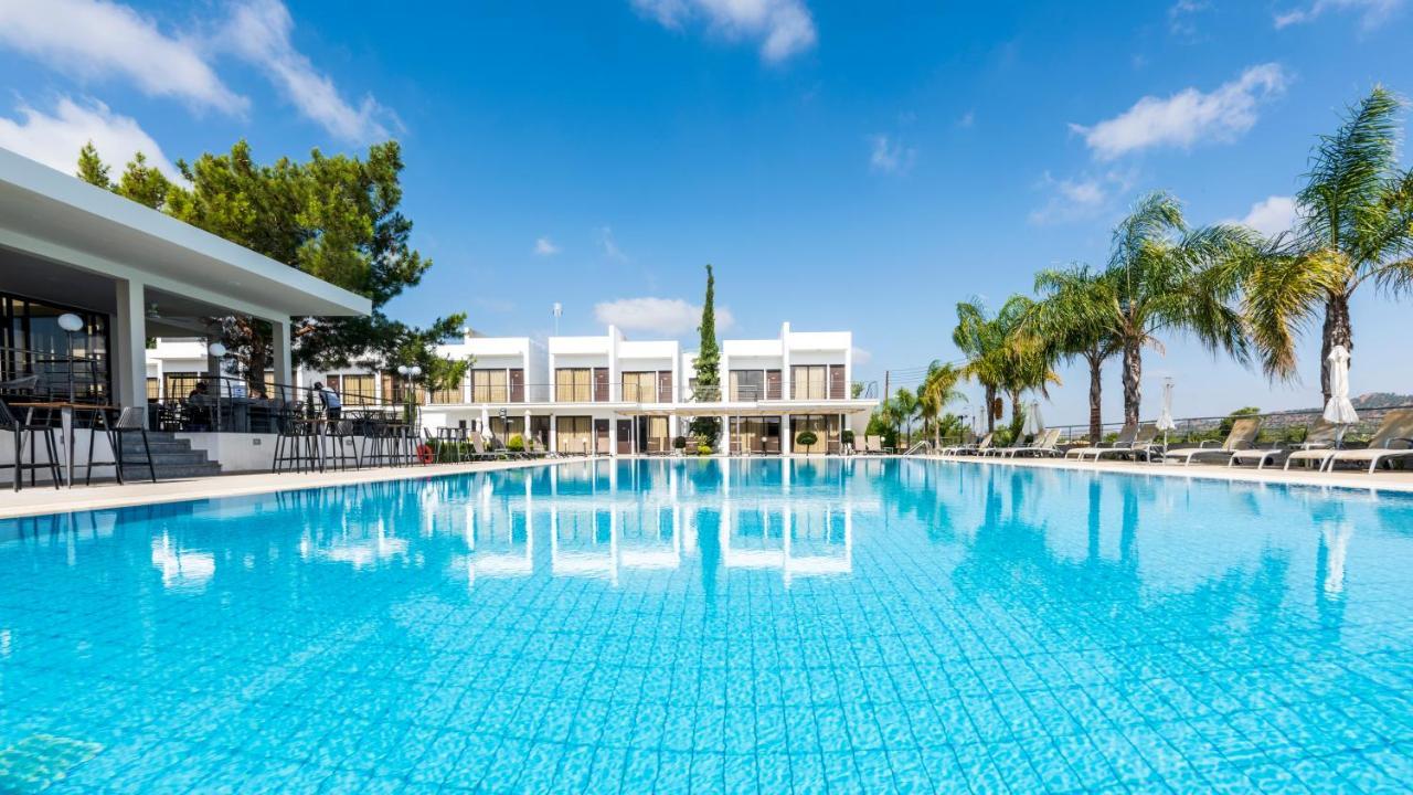 Апарт отель Cosmopolis Multi-Venue Ларнака Экстерьер фото